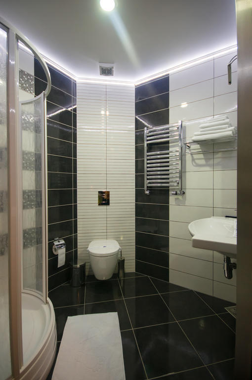 Hotel Aqua Târgu Jiu Buitenkant foto
